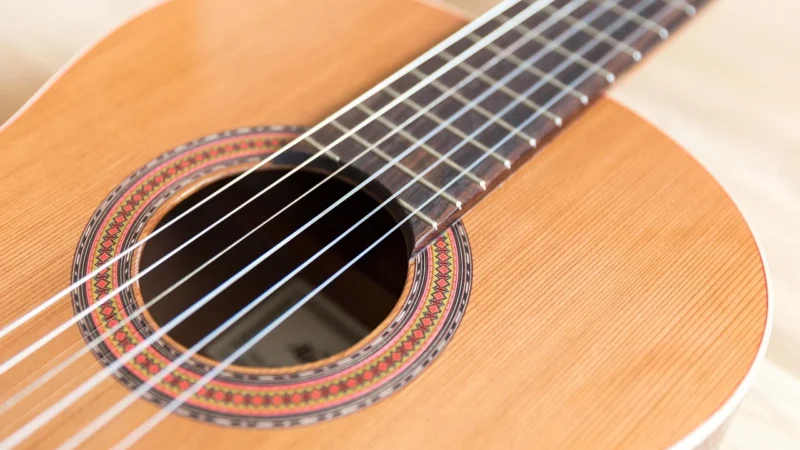 Czy trzeba znać nuty żeby grać na gitarze