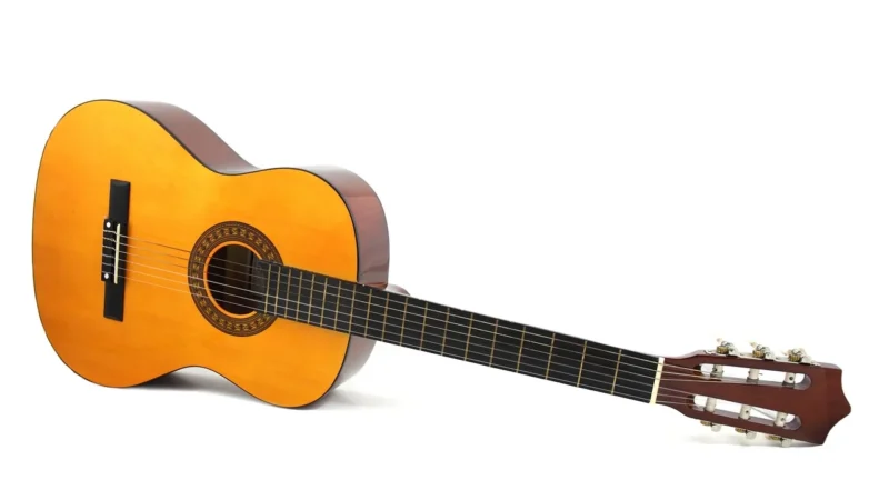 Czym się różni gitara klasyczna od akustycznej