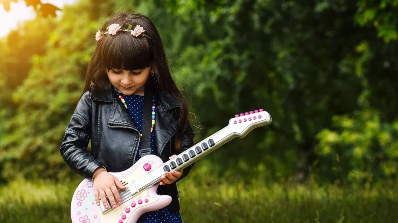 W jakim wieku najlepiej zacząć grać na gitarze